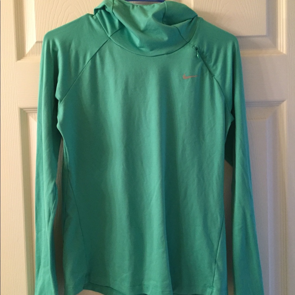 Women’s Nike Pullover